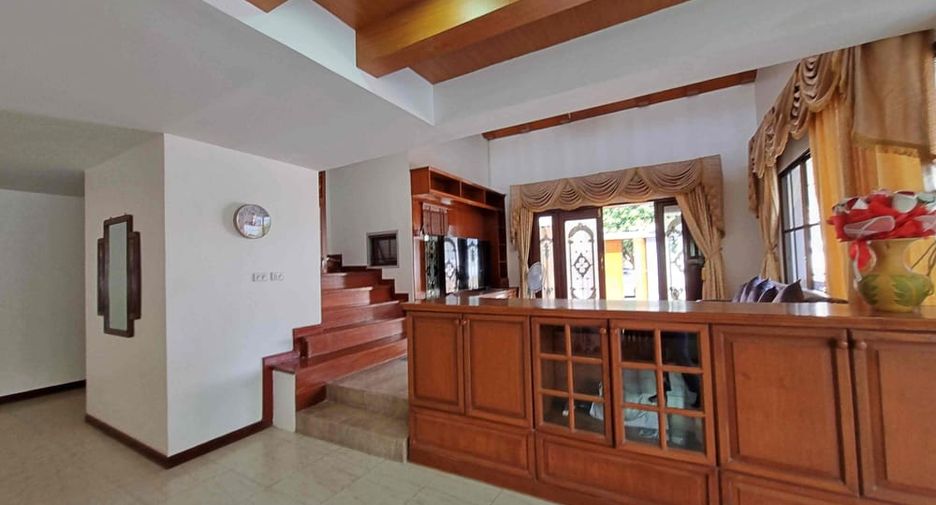 Villa en venta de 5 habitaciones en East Pattaya, Pattaya