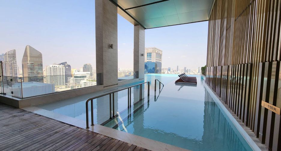 For rent 1 bed condo in Watthana, Bangkok