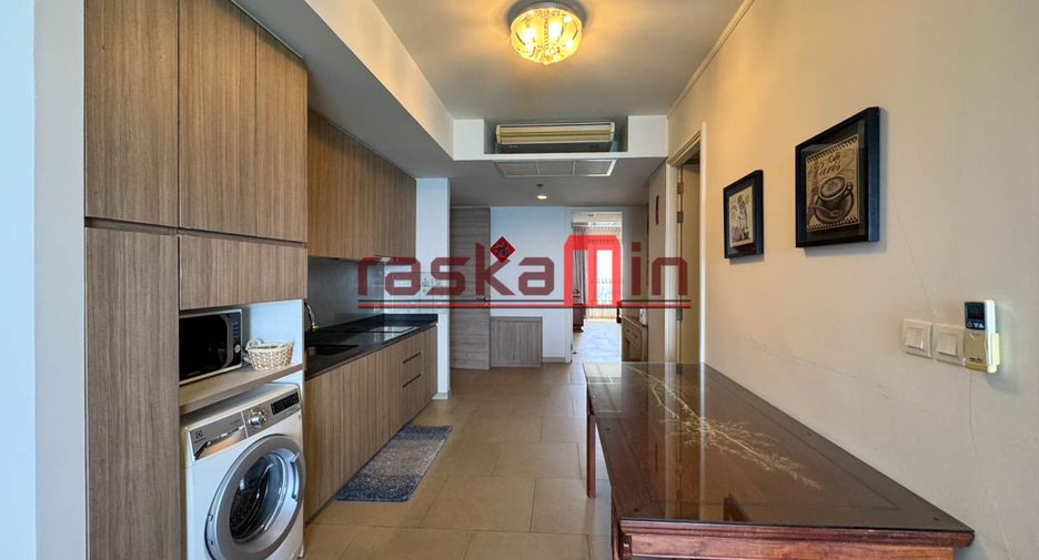 For rent 2 bedrooms condo in North Pattaya, Pattaya