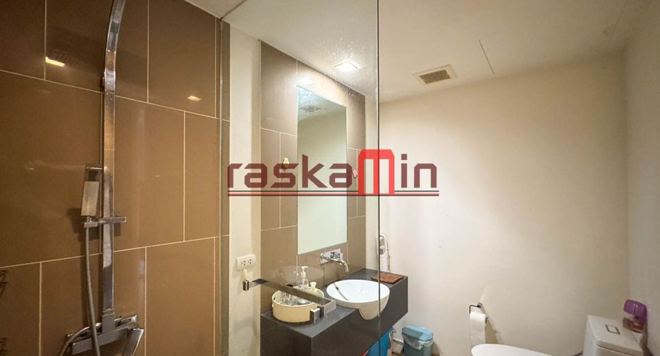 For rent 2 bedrooms condo in North Pattaya, Pattaya