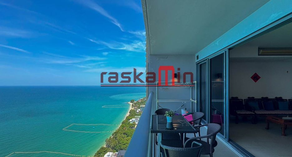 For rent 2 bedrooms condo in North Pattaya, Pattaya