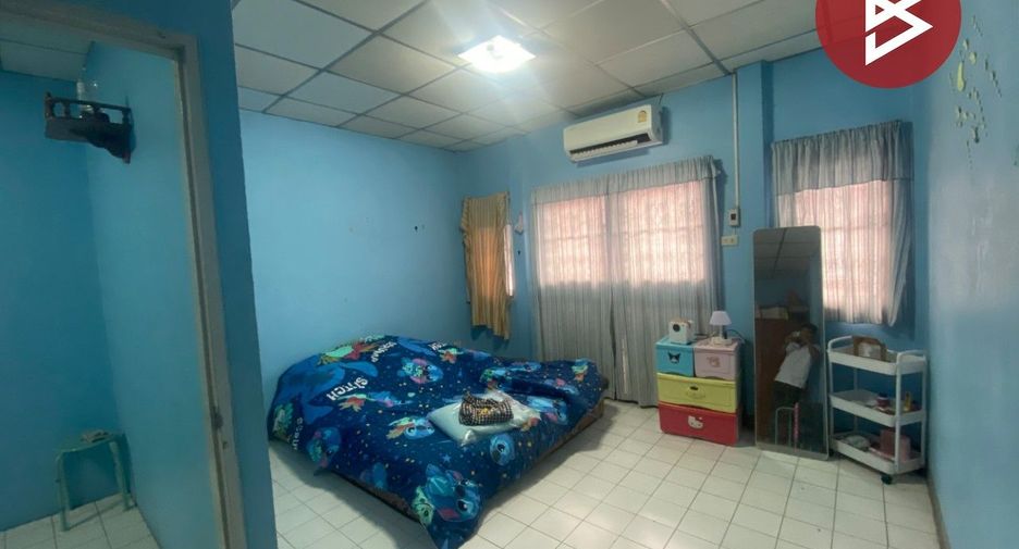 For sale 2 bedrooms townhouse in Si Racha, Chonburi
