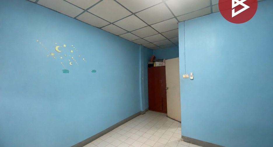 For sale 2 bedrooms townhouse in Si Racha, Chonburi