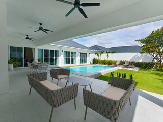 For sale 3 ベッドルーム villa in Hua Hin, Prachuap Khiri Khan