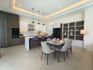 For sale 3 ベッドルーム villa in Hua Hin, Prachuap Khiri Khan
