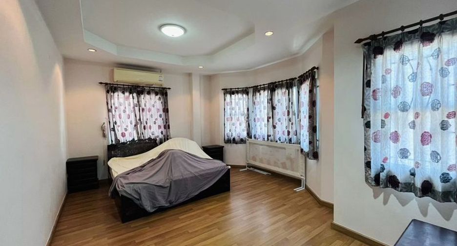 For rent and for sale 3 bedrooms house in Mueang Chon Buri, Chonburi