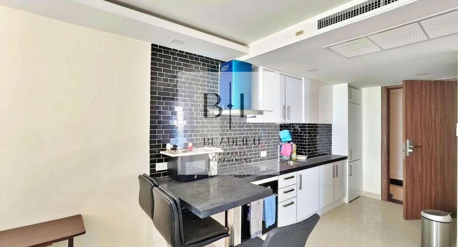 For sale 2 bedrooms condo in South Pattaya, Pattaya