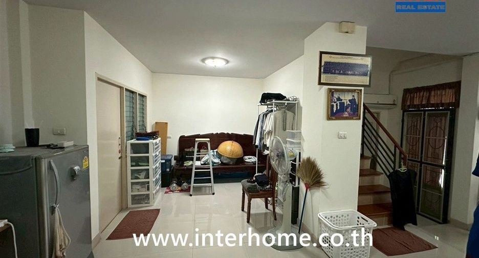 For sale 3 ベッドルーム townhouse in Khlong Sam Wa, Bangkok