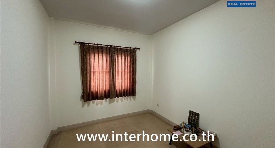 For sale 3 ベッドルーム townhouse in Khlong Sam Wa, Bangkok