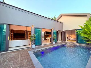 For rent そして for sale 4 ベッドルーム villa in Bang Lamung, Chonburi