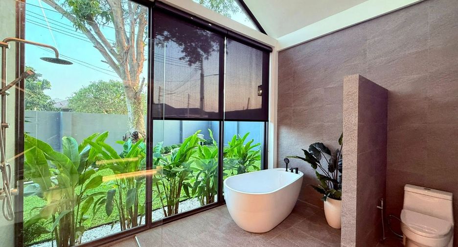For rent そして for sale 4 ベッドルーム villa in East Pattaya, Pattaya