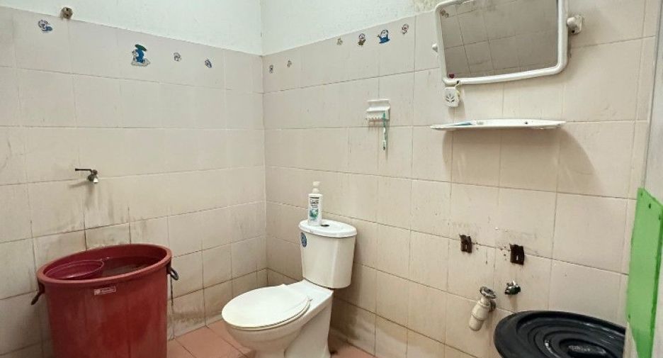 Casa adosada en venta de 2 habitaciones en Mueang Chon Buri, Chonburi