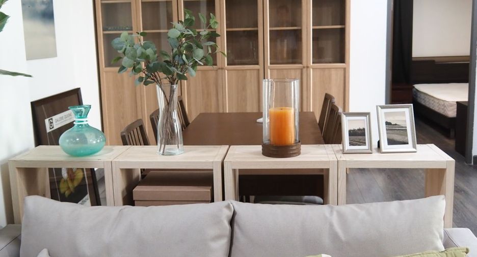 For rent 2 bedrooms condo in Watthana, Bangkok