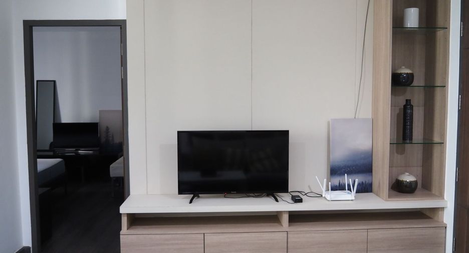 For rent 2 bedrooms condo in Watthana, Bangkok