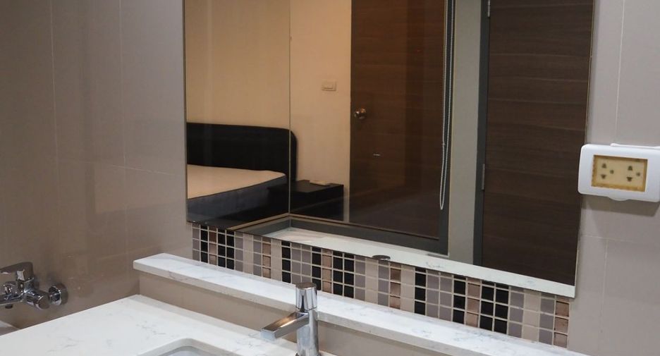 For rent 2 bedrooms condo in Watthana, Bangkok