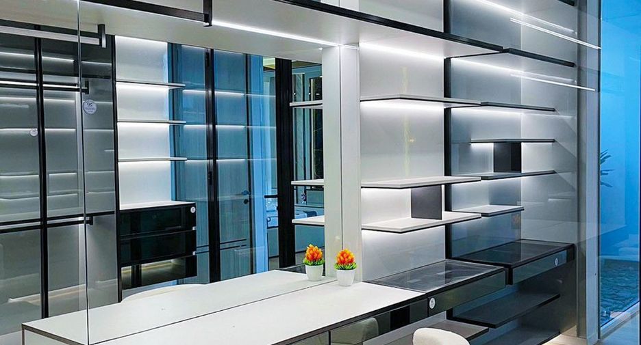 Haus zur Miete und zum Kauf mit 4 Zimmer in Bueng Kum, Bangkok