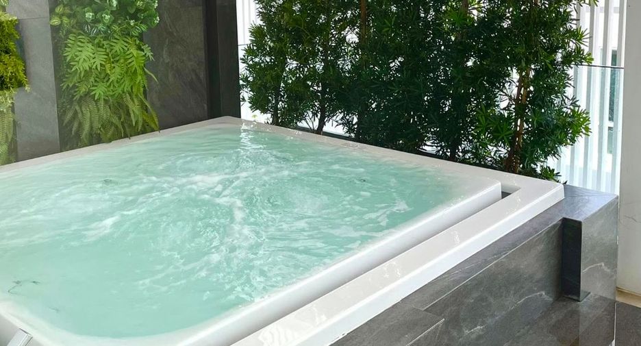 Haus zur Miete und zum Kauf mit 4 Zimmer in Bueng Kum, Bangkok