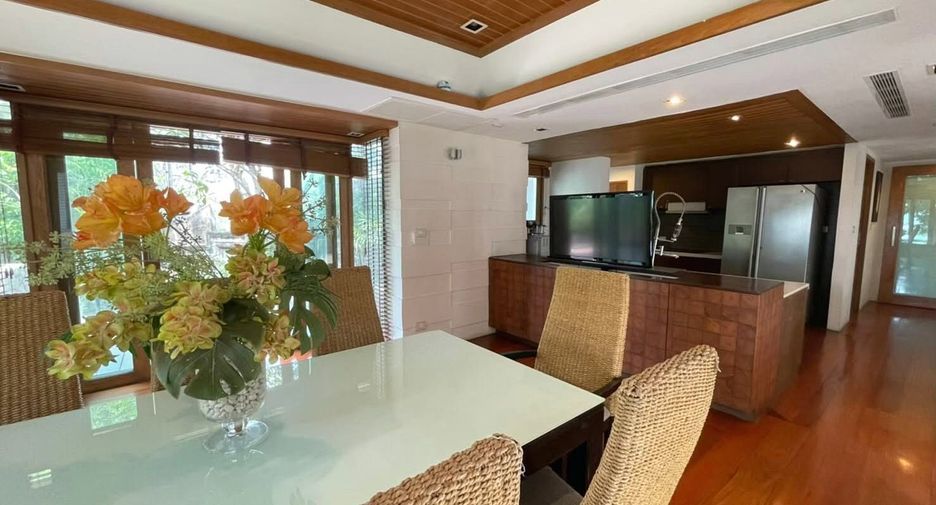 Villa zur Miete und zum Kauf mit 5 Zimmer in North Pattaya, Pattaya