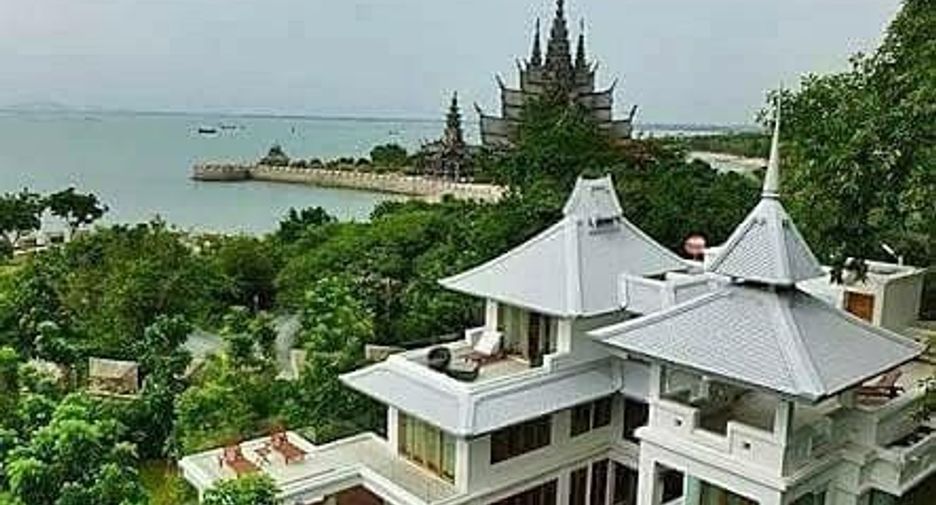 Villa zur Miete und zum Kauf mit 5 Zimmer in North Pattaya, Pattaya