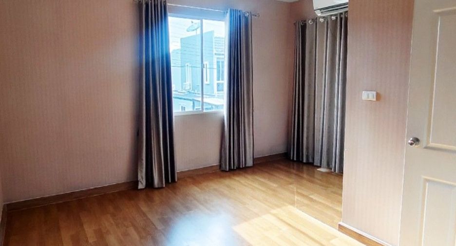 For sale 3 bedrooms townhouse in Bang Phli, Samut Prakan