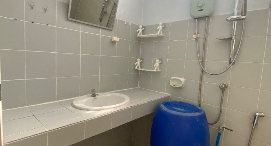À vendre 2 chambres maison à Mueang Chon Buri, Chonburi