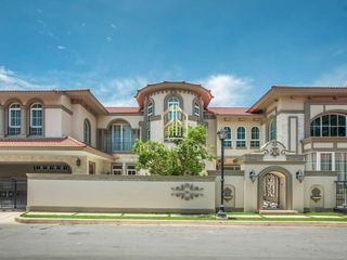 For rent and for sale 5 bedrooms house in Bang Phli, Samut Prakan