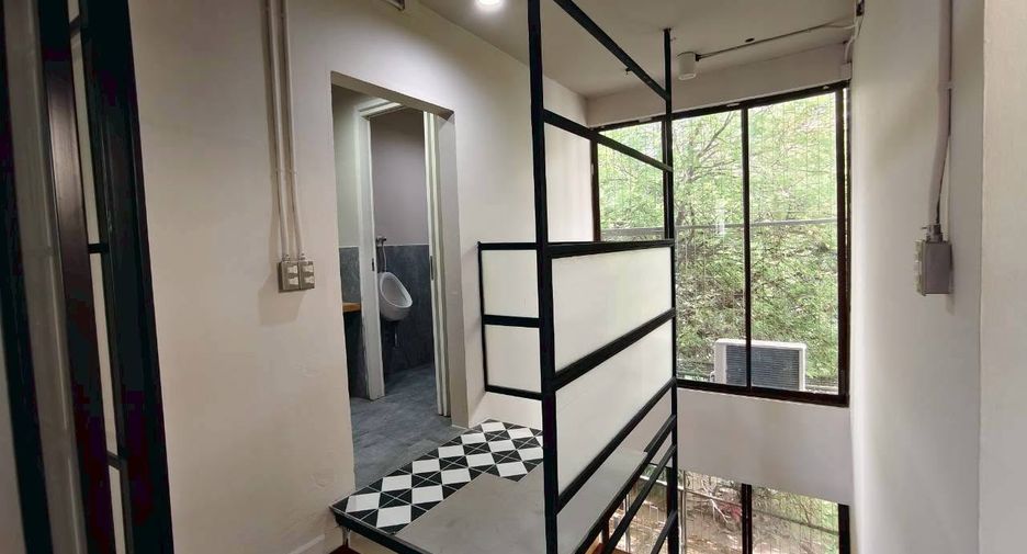 Oficina en alquiler de 5 habitaciones en Sathon, Bangkok