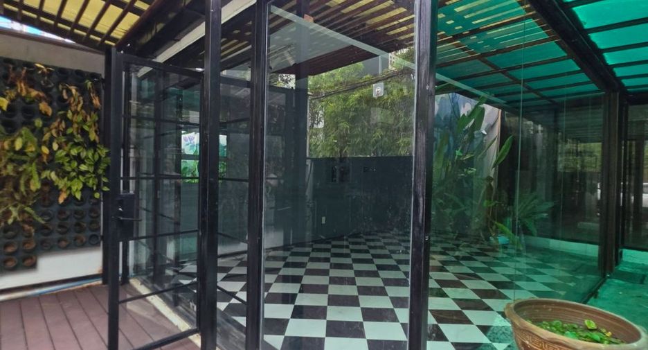 Oficina en alquiler de 5 habitaciones en Sathon, Bangkok