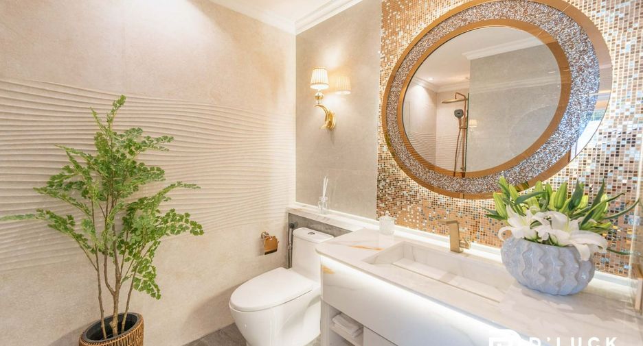 For sale 1 bed condo in Pratumnak, Pattaya