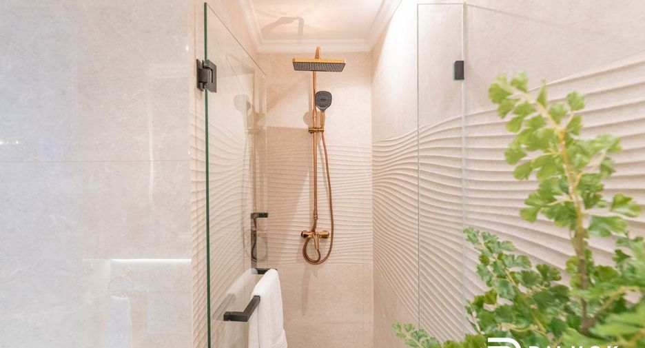 For sale 1 bed condo in Pratumnak, Pattaya