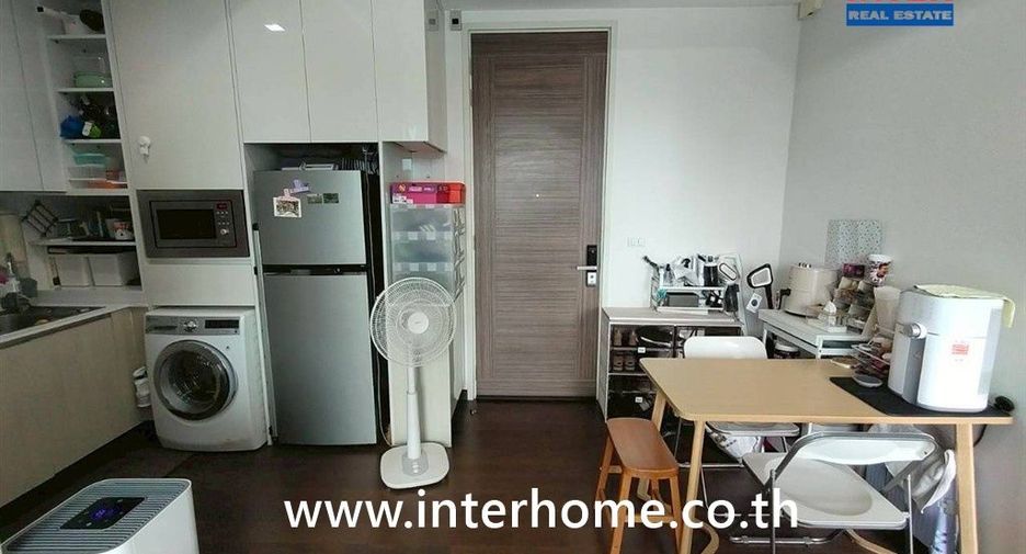 For sale 2 bedrooms condo in Watthana, Bangkok