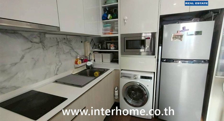 For sale 2 bedrooms condo in Watthana, Bangkok
