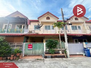 For sale 3 bedrooms townhouse in Mueang Samut Prakan, Samut Prakan