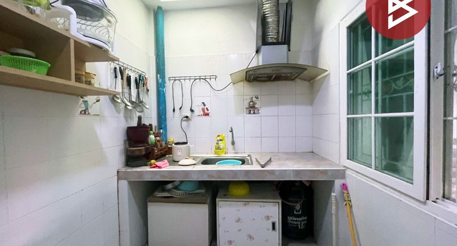 Продажа 3 спальни таунхаус в Mueang Samut Prakan, Самутпракан