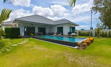 For sale 3 bedrooms villa in Hua Hin, Prachuap Khiri Khan