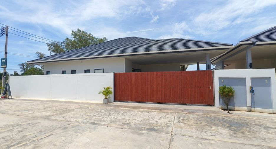 For sale 3 bedrooms villa in Hua Hin, Prachuap Khiri Khan