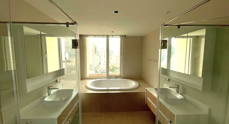 For rent and for sale 3 bedrooms condo in Sathon, Bangkok
