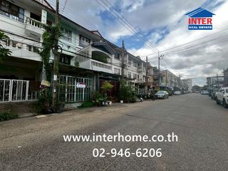For sale 4 bedrooms townhouse in Khlong Sam Wa, Bangkok