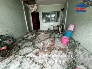 For sale 4 bedrooms townhouse in Khlong Sam Wa, Bangkok