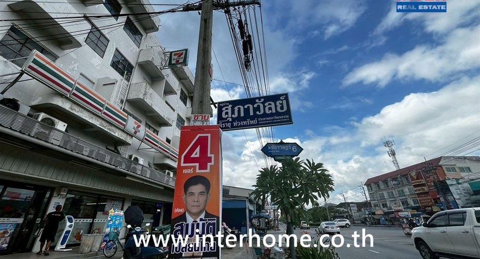 For sale 4 ベッドルーム townhouse in Khlong Sam Wa, Bangkok