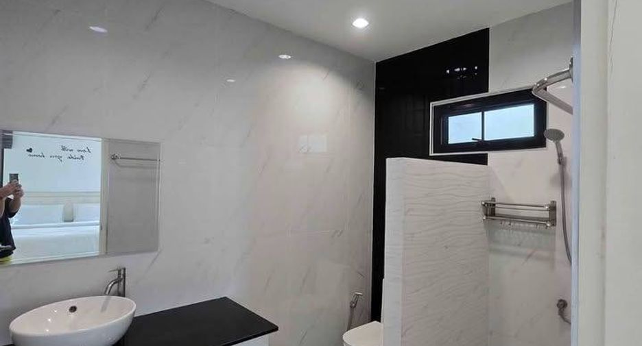 For rent 3 bedrooms villa in Huay Yai, Pattaya