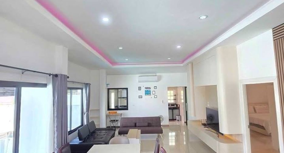 For rent 3 bedrooms villa in Huay Yai, Pattaya