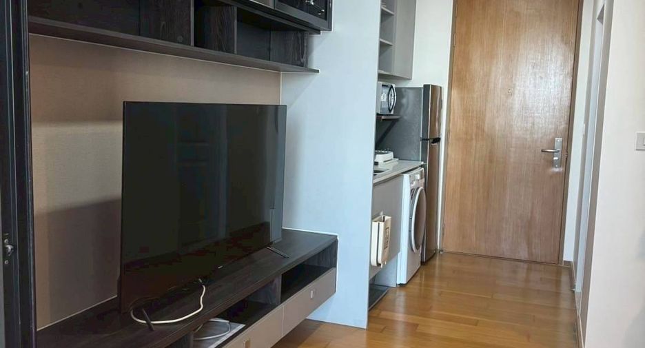 Condo en alquiler de 1 habitaciones en Sathon, Bangkok