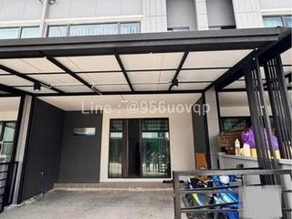 For rent 2 bedrooms townhouse in Bang Phli, Samut Prakan