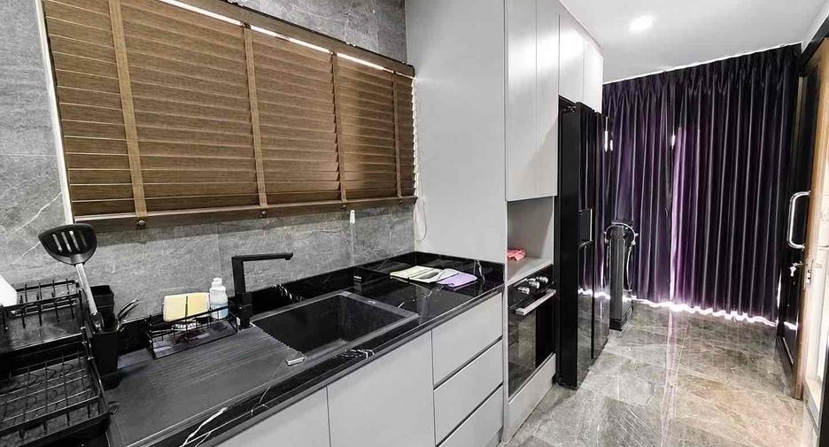 For rent 3 bedrooms house in East Pattaya, Pattaya