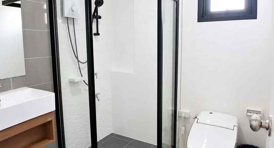 For rent 3 bedrooms house in East Pattaya, Pattaya