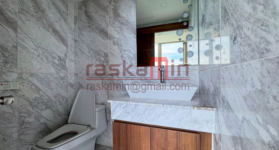For sale 4 bedrooms condo in North Pattaya, Pattaya