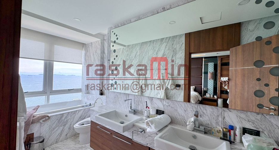 For sale 4 bedrooms condo in North Pattaya, Pattaya
