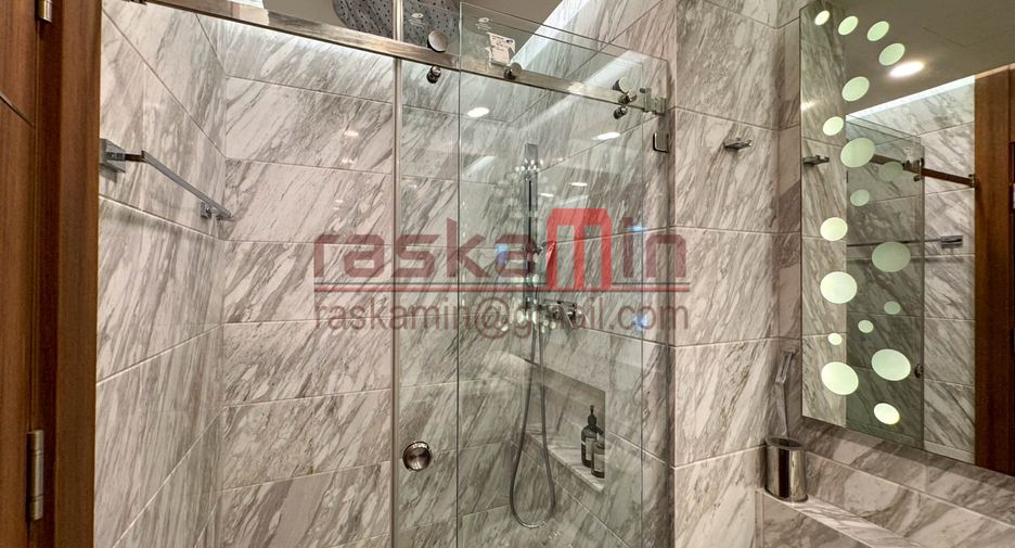 For sale 4 bedrooms condo in North Pattaya, Pattaya