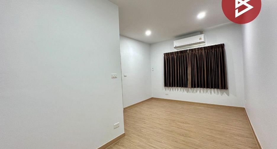 Продажа 3 спальни таунхаус в Пращет, Бангкок